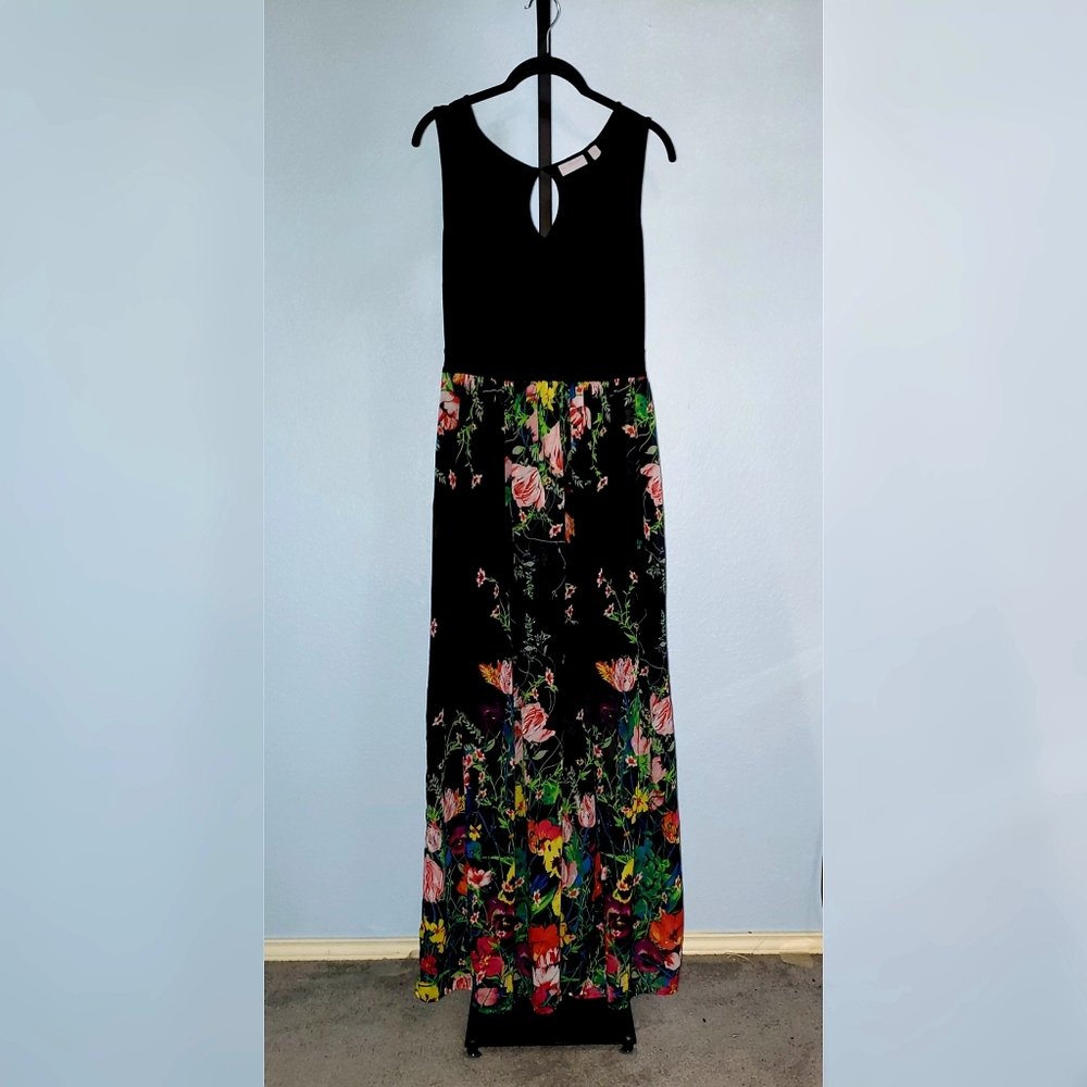 NY & Company Sleeveless V-Cut Maxi Dress